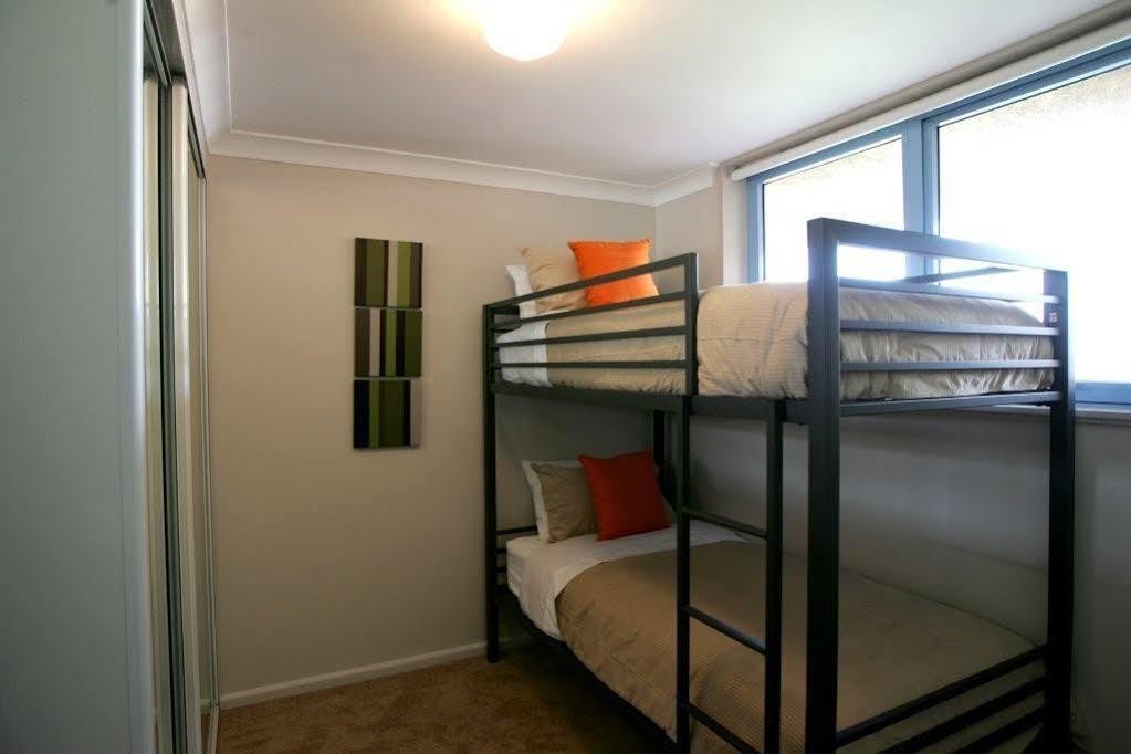 Newcastle Short Stay Accommodation - Sandbar Newcastle Beach Exterior foto